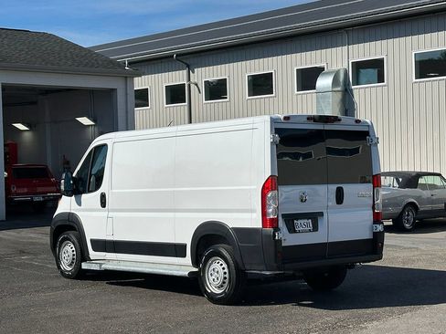 Used 2025 RAM ProMaster 2500 w/ U-Haul Equipment Group FWD image 6