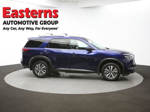 Used 2024 Nissan Pathfinder SL image 46