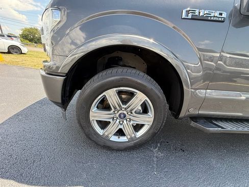 Used 2018 Ford F150 Lariat w/ Equipment Group 502A Luxury AWD/4WD image 10