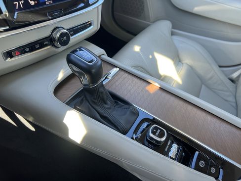 Used 2017 Volvo S90 T5 Inscription w/ Vision Package image 26