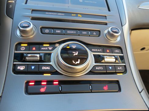 Used 2018 Lincoln MKZ Premiere image 17