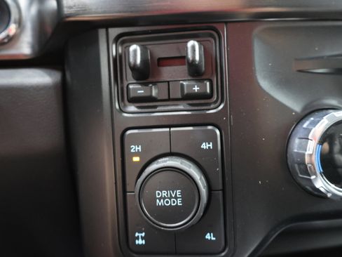 Used 2023 Ford F350 Lariat AWD/4WD image 43