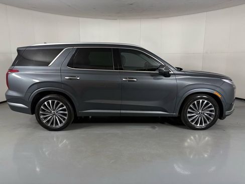 Used 2025 Hyundai Palisade Calligraphy image 9