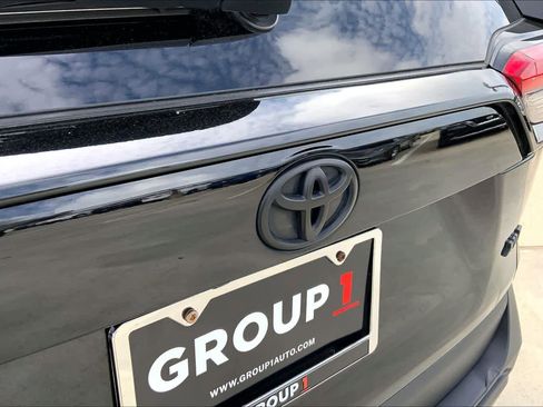 Used 2024 Toyota RAV4 XLE Premium image 31
