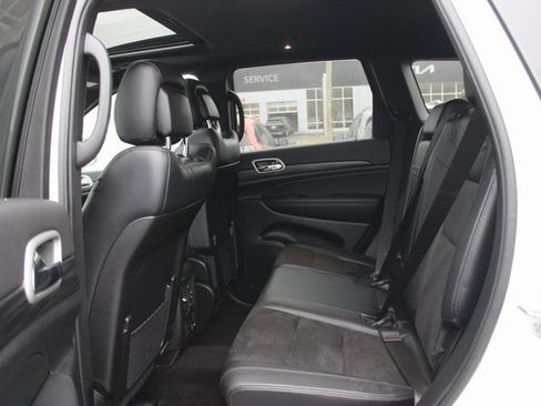 Used 2022 Jeep Grand Cherokee Laredo X image 23