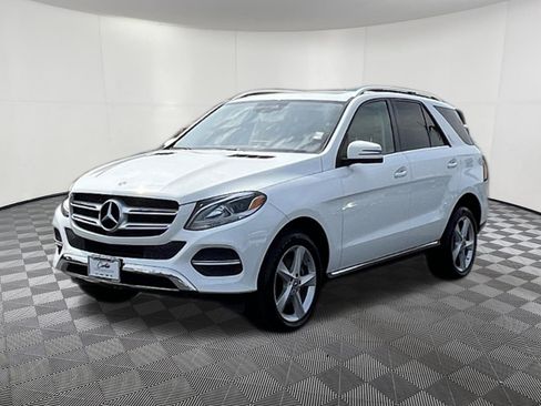 Used 2018 Mercedes-Benz GLE 350 4MATIC image 3