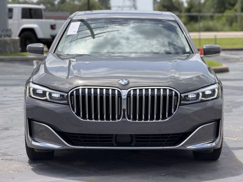 Used 2020 BMW 750i xDrive w/ Executive Package AWD/4WD image 9