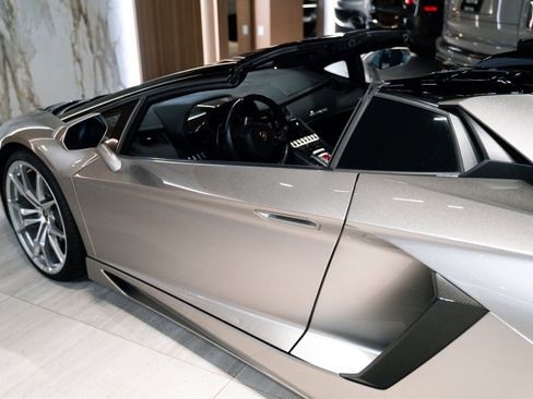 Used 2014 Lamborghini Aventador LP 700-4 image 20