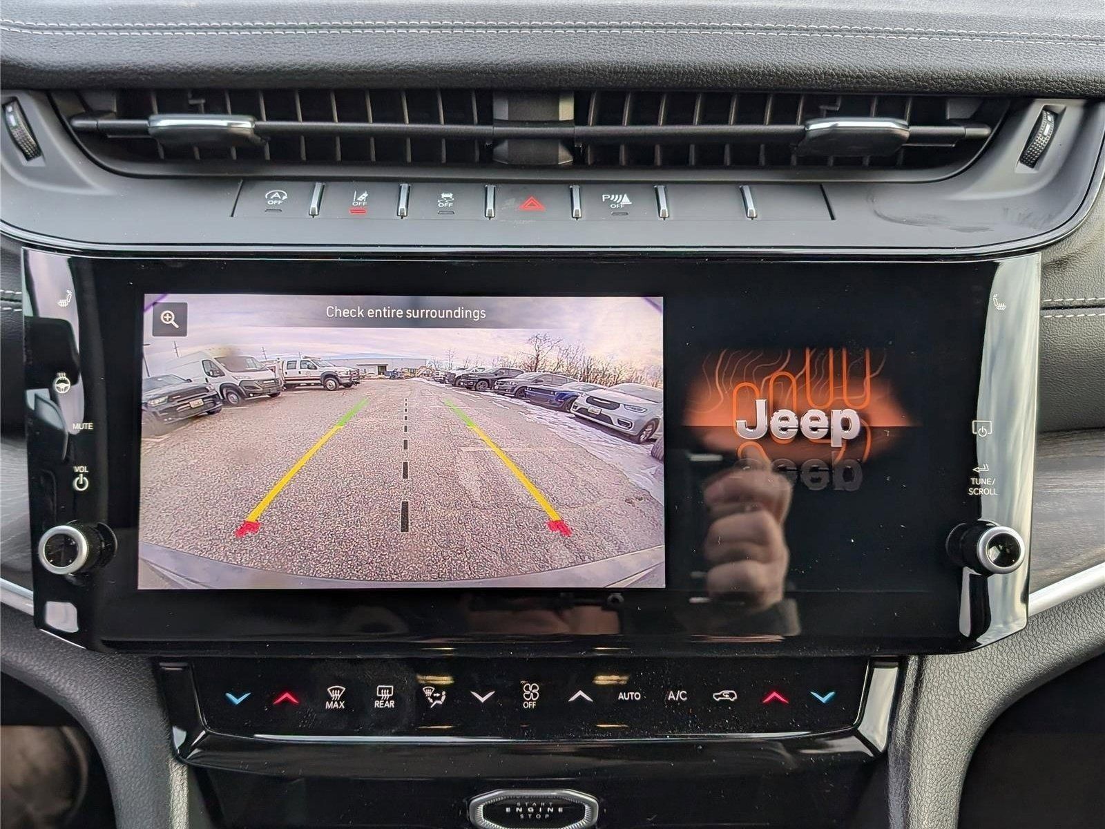 New 2026 Jeep Grand Cherokee Altitude AWD/4WD image 23