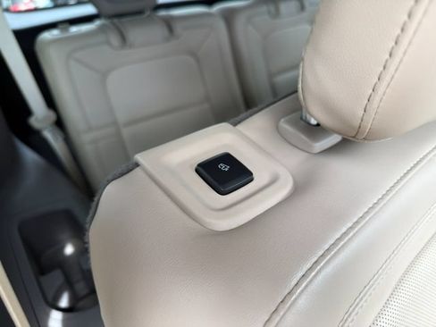 Used 2021 Lincoln Aviator Grand Touring w/ Elements Package Plus AWD/4WD image 13