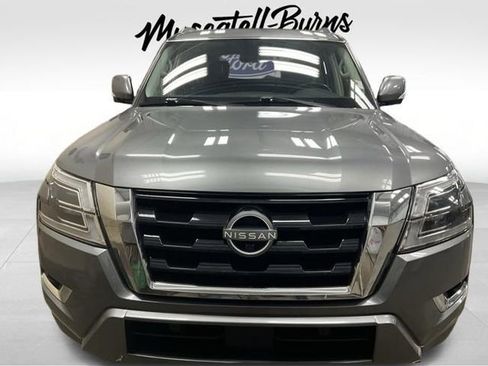 Used 2023 Nissan Armada SL w/ Captain's Chairs Package AWD/4WD image 2