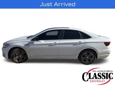 Used 2020 Volkswagen Jetta R-Line image 17