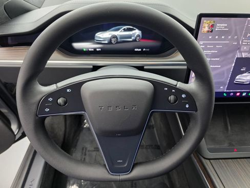 Used 2024 Tesla Model S AWD/4WD image 17