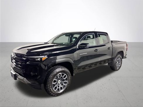 Used 2024 Chevrolet Colorado Z71 w/ Z71 Convenience Package 2 image 2