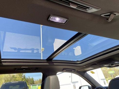 Used 2022 Chevrolet Tahoe High Country AWD/4WD image 28