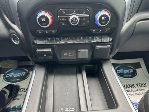 Used 2023 GMC Sierra 3500 SLT w/ SLT Preferred Package image 29