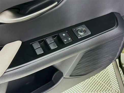 Used 2022 Lexus UX 250h image 18