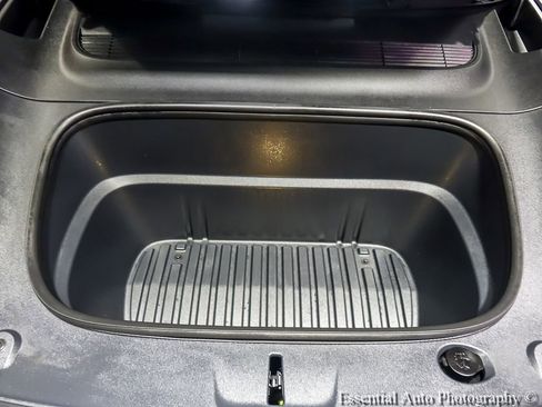 Used 2026 Tesla Model Y 2WD image 37