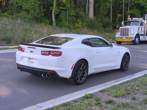 Used 2020 Chevrolet Camaro LT w/ Technology Package RWD image 13
