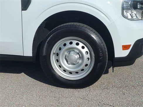 Used 2024 Ford Maverick XL image 11