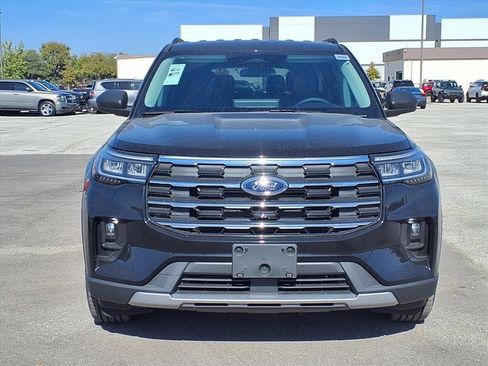 New 2026 Ford Explorer Active w/ Active Comfort Package image 2