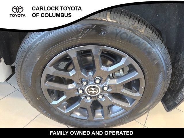 Used 2023 Toyota Sequoia Platinum AWD/4WD image 11