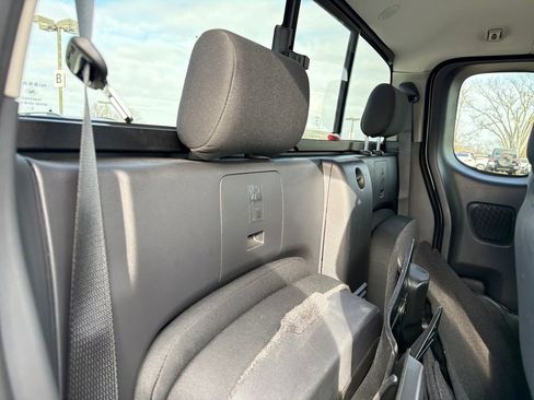 Used 2025 Nissan Frontier S image 36