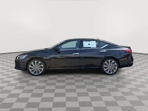 Used 2023 Nissan Altima 2.5 SL AWD/4WD image 6