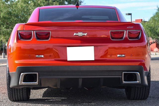 Used 2010 Chevrolet Camaro SS RWD image 7