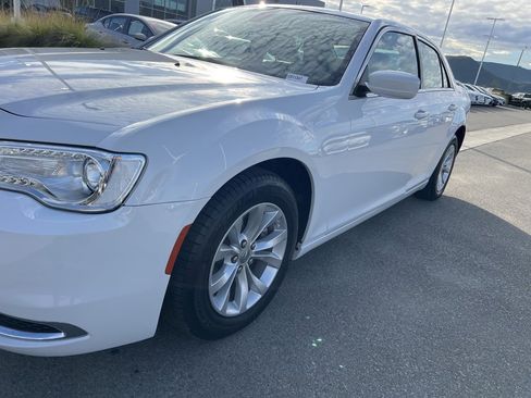 Certified 2023 Chrysler 300 Touring image 11