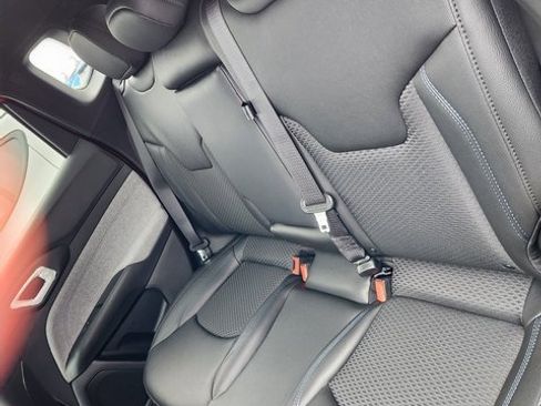 Used 2025 Jeep Compass Latitude image 7