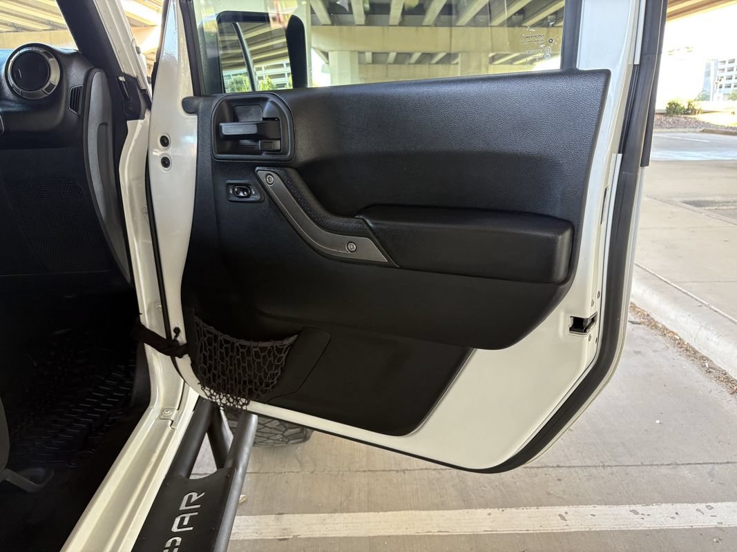 Used 2018 Jeep Wrangler Unlimited Sport S AWD/4WD image 23