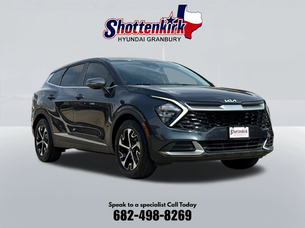 Used 2023 Kia Sportage EX FWD image 3