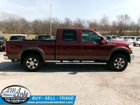 Used 2015 Ford F250 Lariat w/ Lariat Interior Package image 9