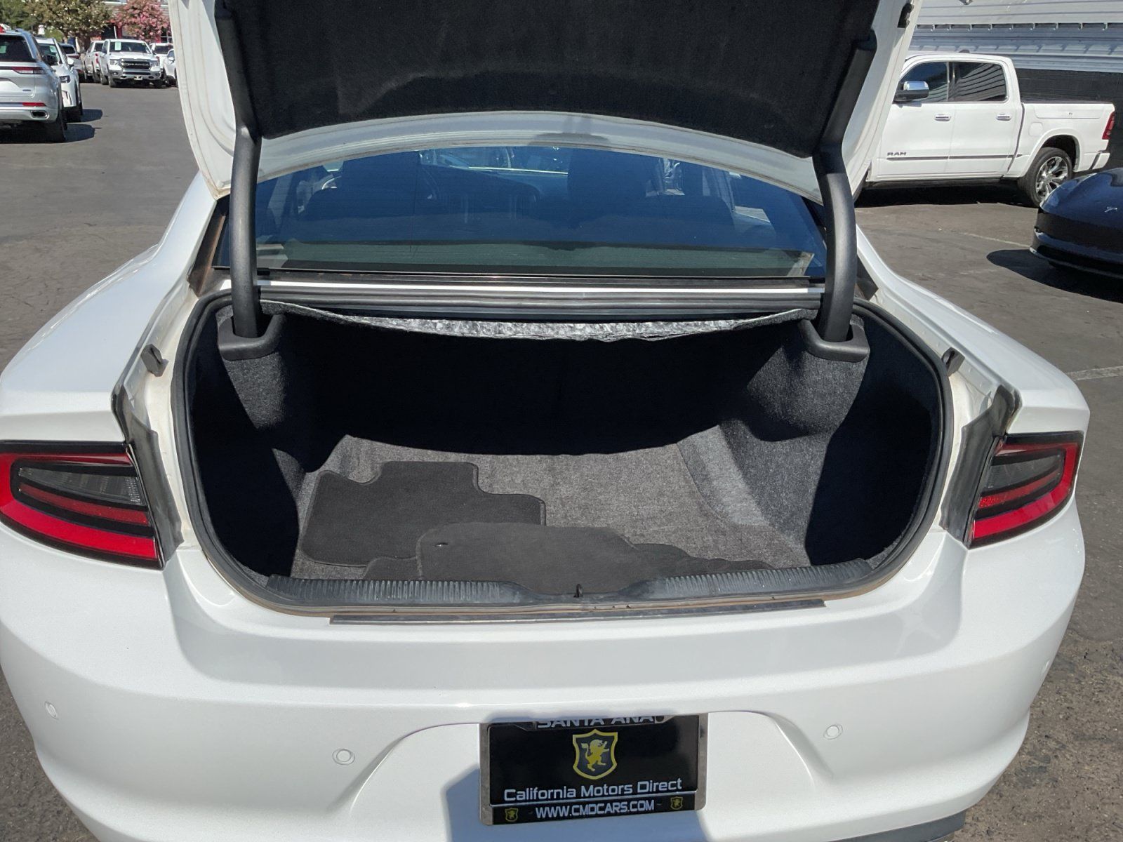Used 2022 Dodge Charger SXT RWD image 25
