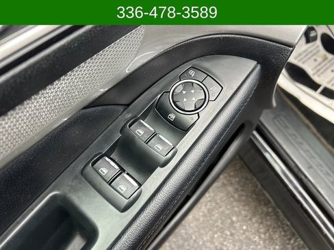 Used 2017 Ford Explorer XLT w/ Equipment Group 202A AWD/4WD image 11