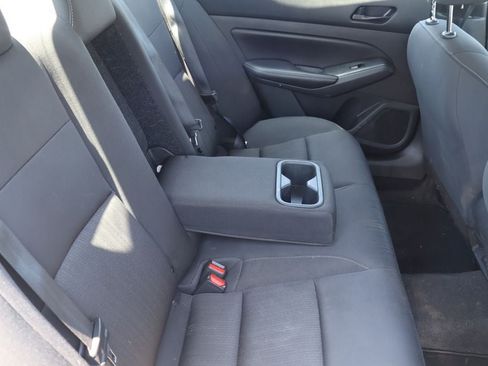 Used 2024 Nissan Altima 2.5 SV FWD image 12