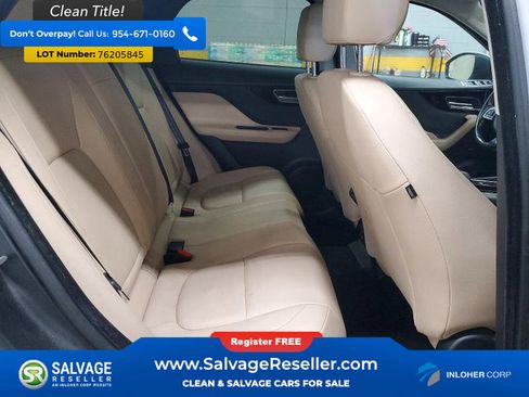 Used 2018 Jaguar F-PACE Premium image 15