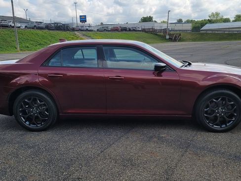 Used 2021 Chrysler 300 Touring w/ Sport Appearance Package AWD/4WD image 14