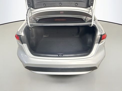 Used 2021 Toyota Corolla L FWD image 34