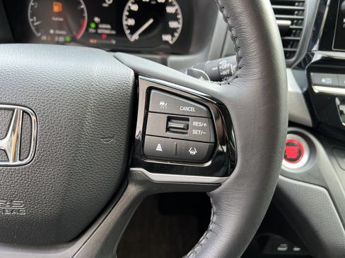 Used 2025 Honda Odyssey EX-L image 27