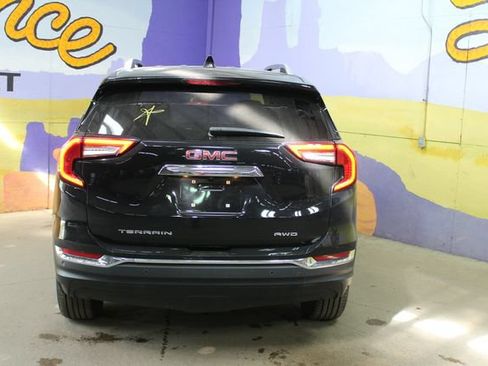 Used 2023 GMC Terrain SLT w/ Infotainment Package II AWD/4WD image 3