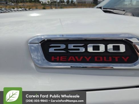 Used 2019 RAM 2500 Tradesman w/ Chrome Appearance Group AWD/4WD image 14
