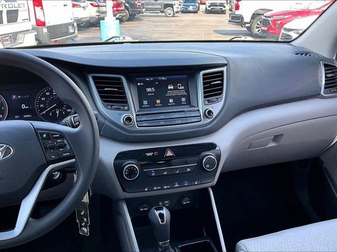 Used 2018 Hyundai Tucson SEL image 9