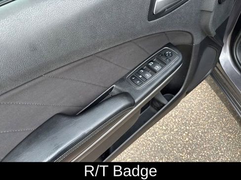 Used 2019 Dodge Charger R/T w/ Driver Confidence Group image 19
