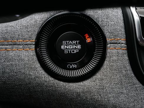 Used 2022 Jeep Compass Sport image 31