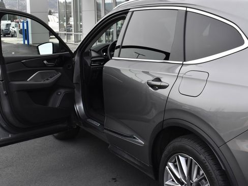 Used 2024 Acura MDX SH-AWD w/ Advance Package image 16