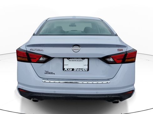 Used 2023 Nissan Altima 2.5 SR FWD image 5