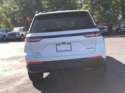 New 2025 Jeep Grand Cherokee Limited w/ Black Appearance Package image 7