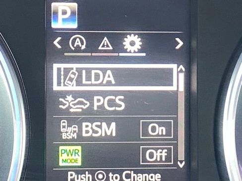 Used 2017 Toyota Highlander Limited w/ Carpet Mat Package FWD image 24